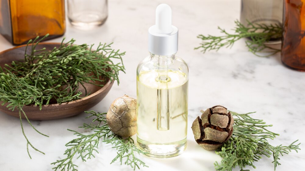 Tinh dầu trắc bách diệp